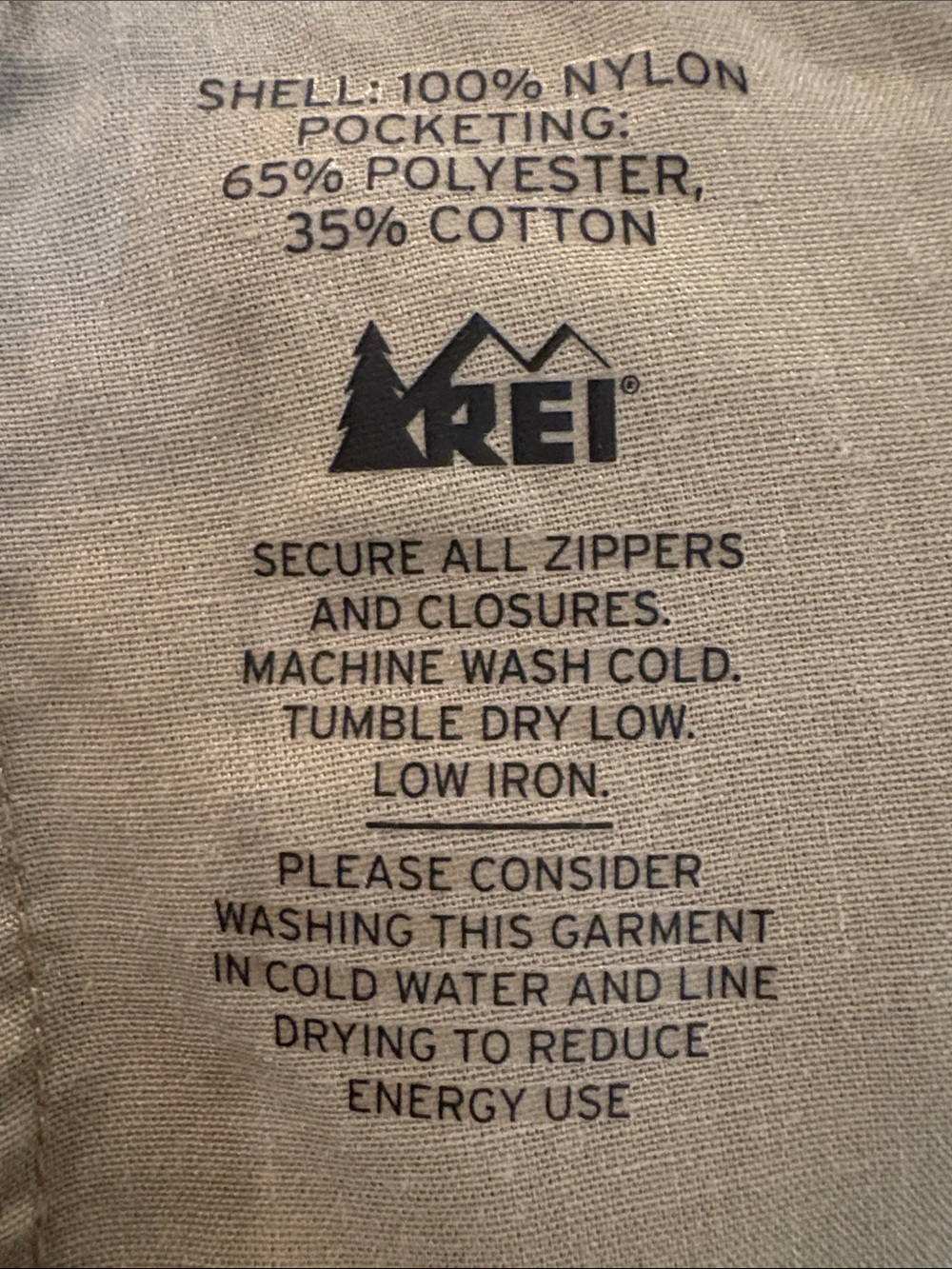 EUC REI Classic Khaki Performance Shorts - Picture 11 of 11